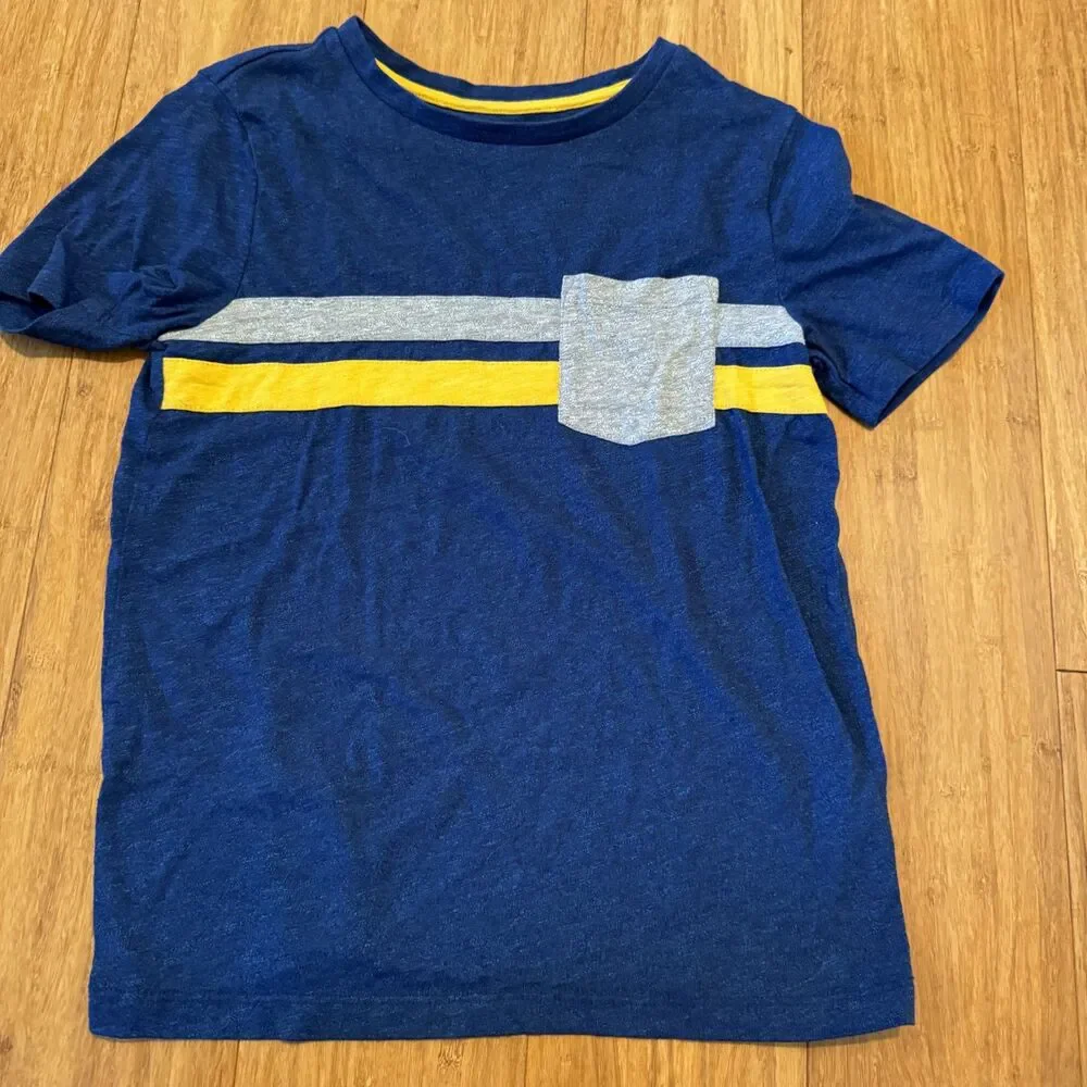 2 Old Navy Short Sleeved Shirts Bundle Boys Size Large (10/12)